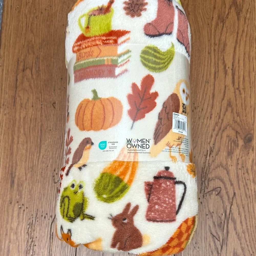 The Big One Plush Throw - Multicolor Autumn Design Woodland Animals